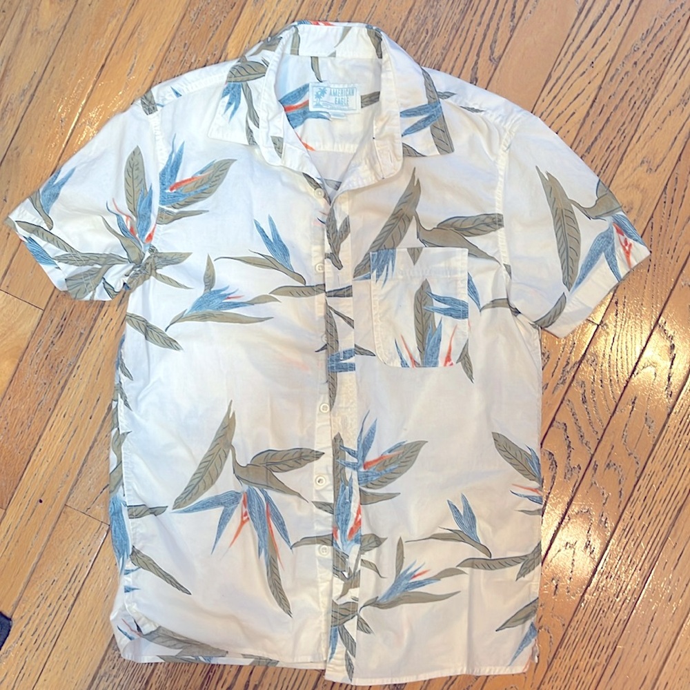 American Eagle Hawaiian shirt